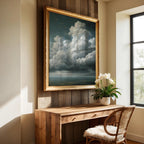 Wolken über stiller Landschaft als gerahmtes Wohnbeispiel; Rahmen nicht enthalten